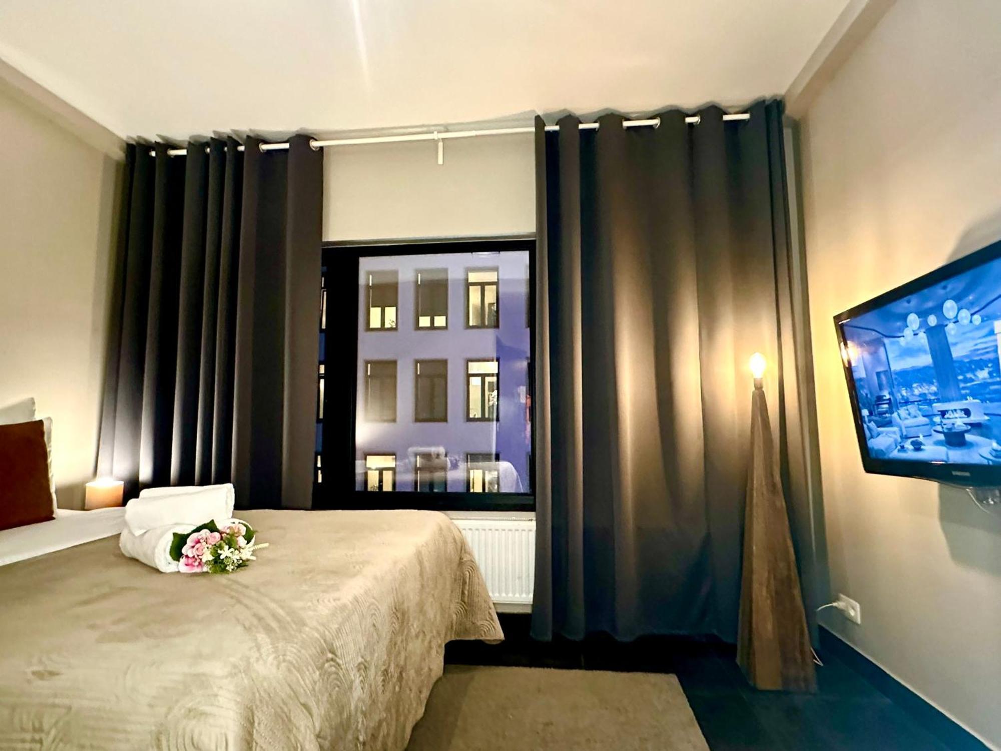 Luxury Suites Diamond By Rikas Hotels Антверпен Екстериор снимка
